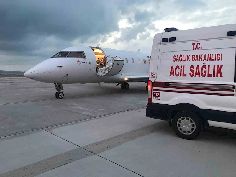 Van’da bir bebek ve 10 yaşındaki çocuk ambulans uçakla İstanbul’a sevk edildi