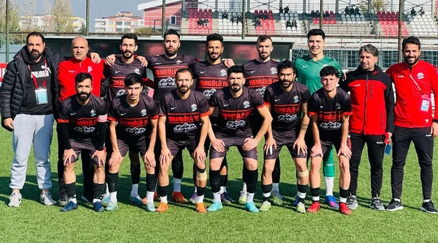 Van Derbisi Alev Alev: İpekyolu Gençlik ve Van Gölüspor Zafer Peşinde!