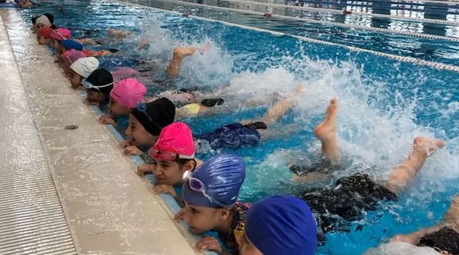 Hedef Sıfır Can Kaybı: Hafta Sonları Herkes İçin Ücretsiz Yüzme Dersleri!