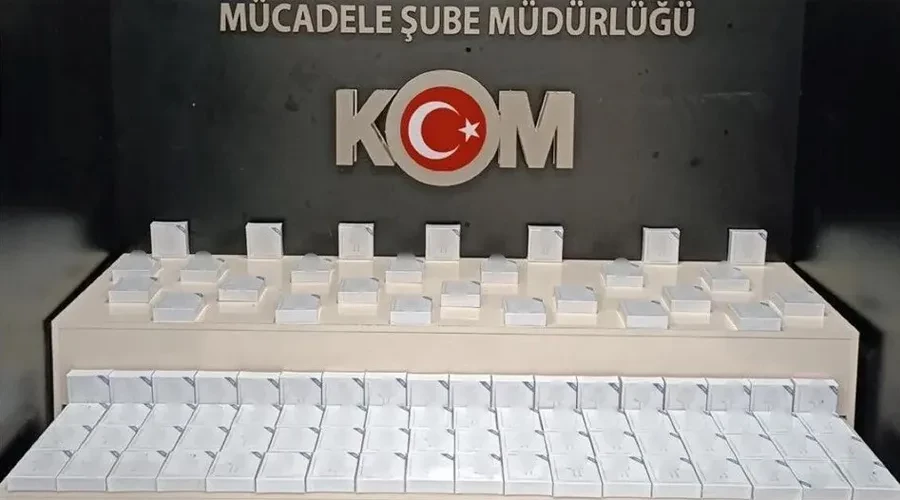 Van Polisinden Kaçakçılara Büyük Darbe: Tonlarca Malzeme Ele Geçirildi!