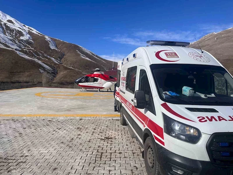 Ambulans helikopter 2 kez Bahçesaray’a uçtu