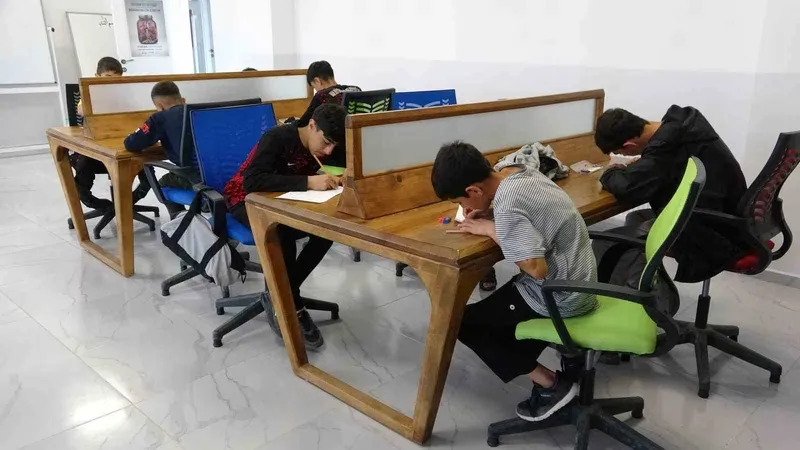 Van’da öğrenciler ara tatilde hem öğrendi hem yarıştı