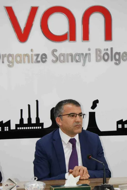 Van OSB Başkanı Memet Aslan’dan 24 Kasım Öğretmenler Günü mesajı