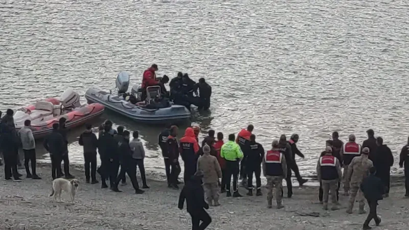 Otomobilin uçtuğu barajda kaybolan gencin cansız bedeni bulundu