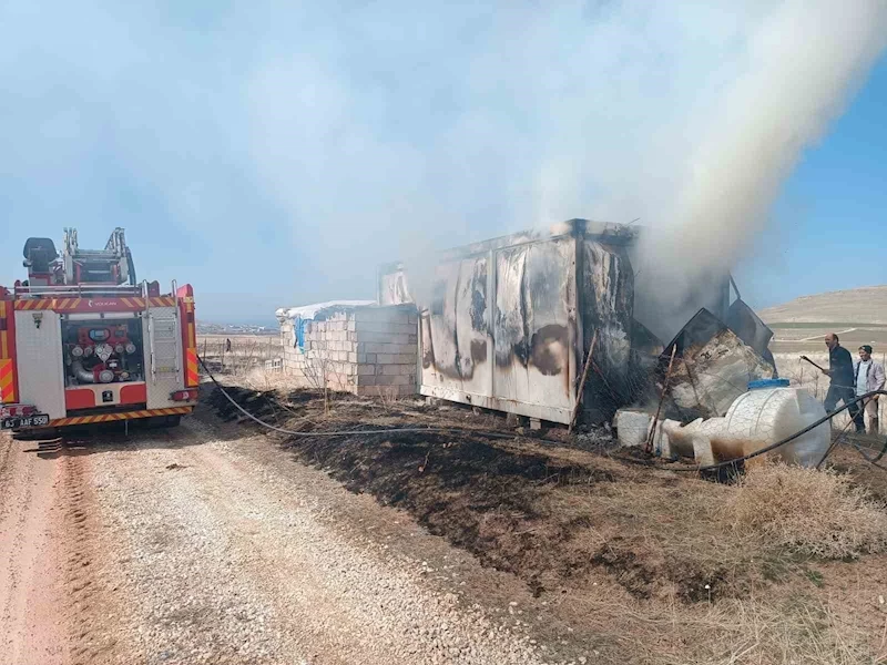 Van’da konteyner yangı