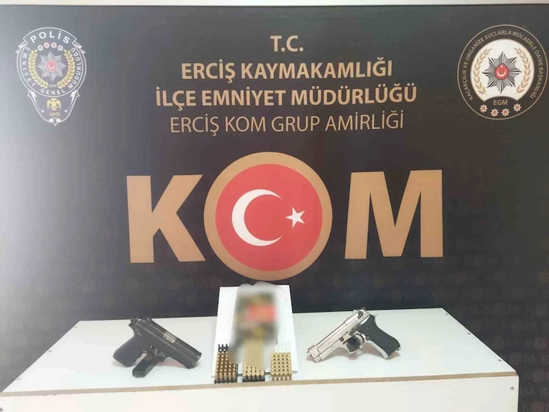 Van’da gümrük kaçakçılığı operasyonları