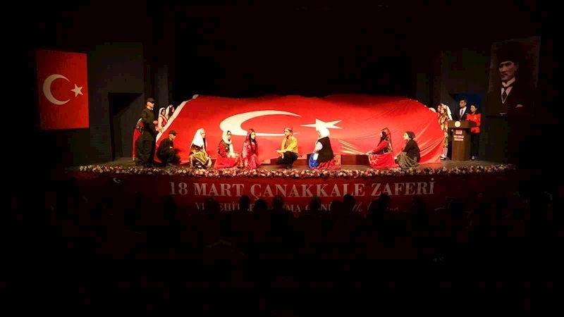 Van’da ’Çanakkale Geçilmez’ oratoryosu büyük beğeni aldı