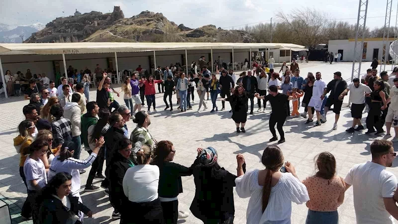 İranlılar nevruz kutlamalarına başladı