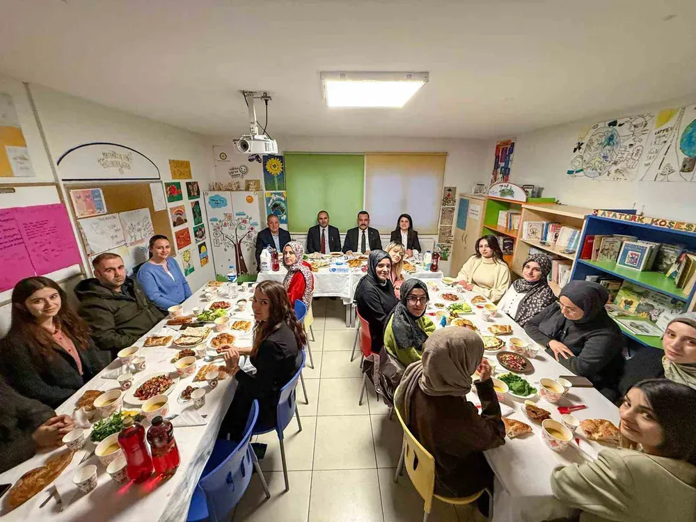 TEGV gönüllüleri ve yöneticiler iftarda buluştu