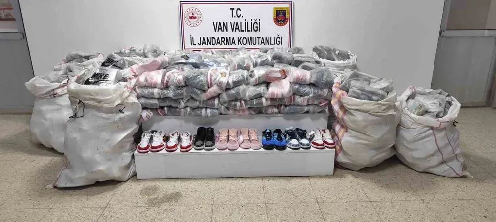 Van’da 3 milyon 660 bin TL değerinde kaçak eşya ele geçirildi