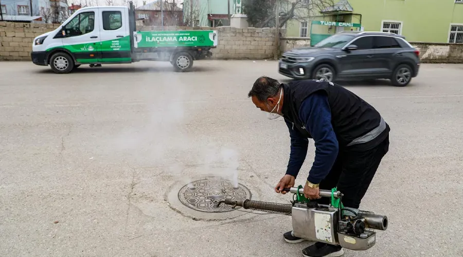 Van Büyükşehir Belediyesi Kışlak Çalışmalarını Tamamladı: Yaz Öncesi Haşereyle Mücadelede Kritik Adım